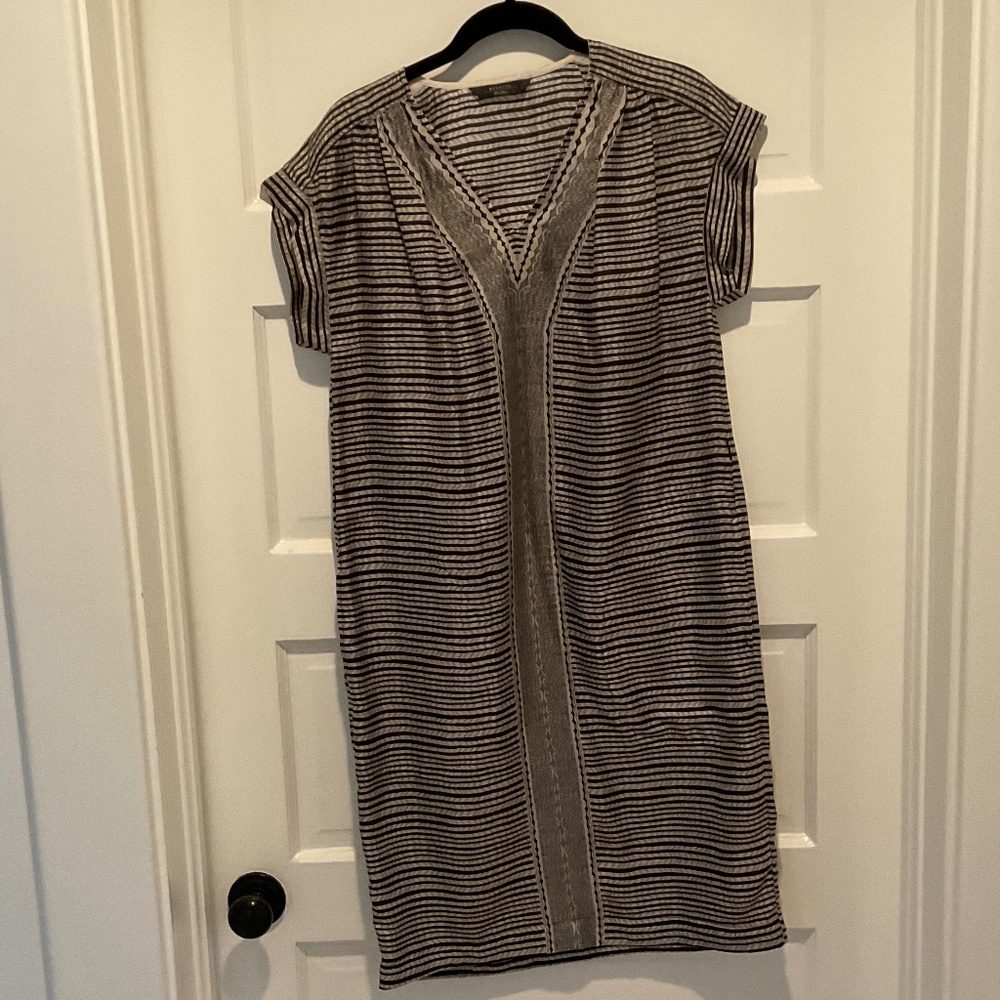 Weekend Max Mara cap sleeve shift dress— Day to Night 4 seasons—POCKETS!